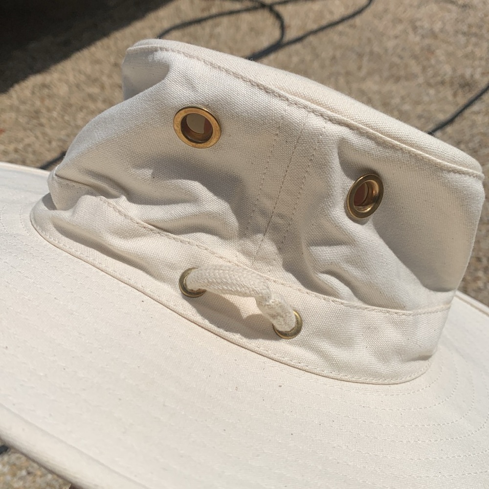 Tilley Wander  wide brim hat, Cream Wide-Brimmed Sun Hat - Picture 4 of 4